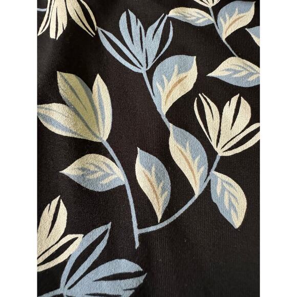 J. Jill Wearever Collection keyholes ties up front floral flowing hem blouse. - Picture 5 of 10